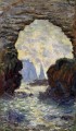 The Rock Nadel gesehen durch die Porte d Aumont Claude Monet